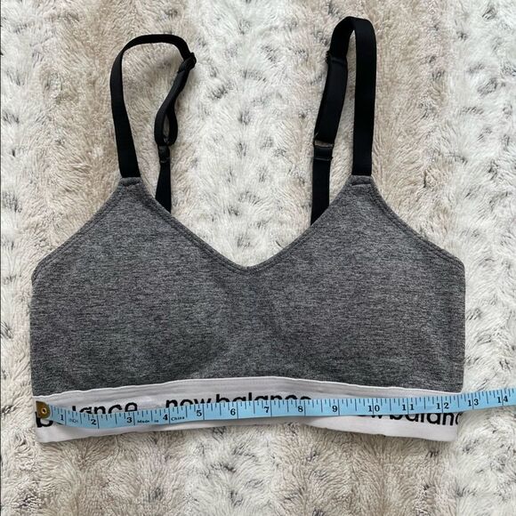 [m] New Balance Classic Logo Heathered Grey Padded Medium Support Sports Bra - Picture 11 of 13